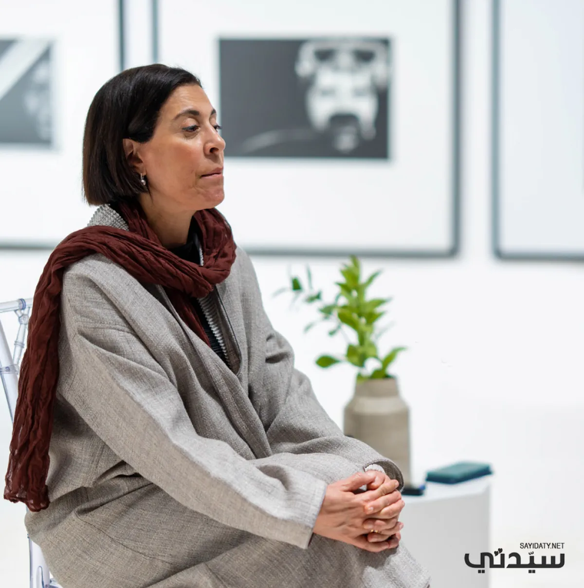 منى خزندار محررة الكتب والمسؤولة عن الأصول والمراكز الثقافية في وزارة الثقافة