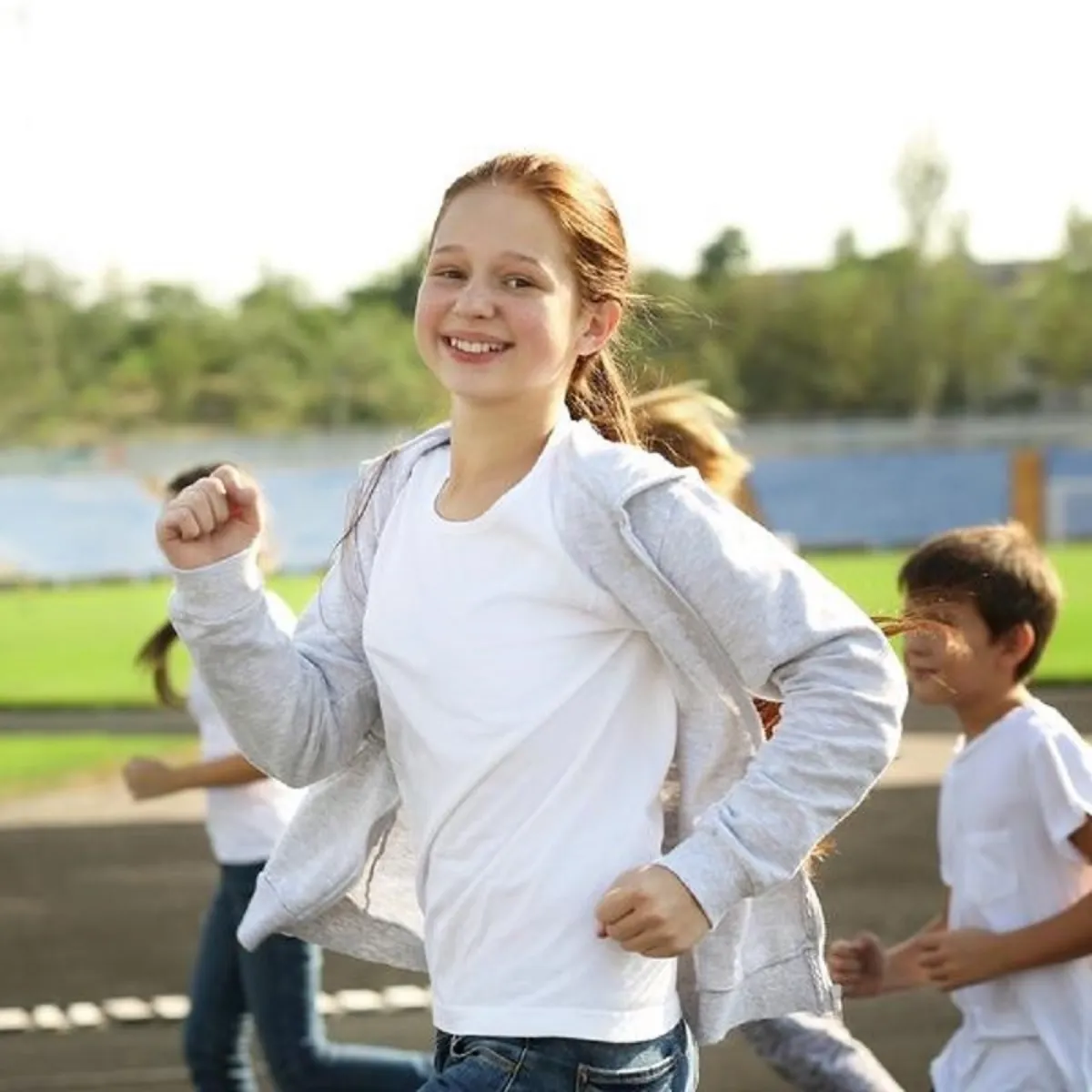 صورة لفتاة تتريض