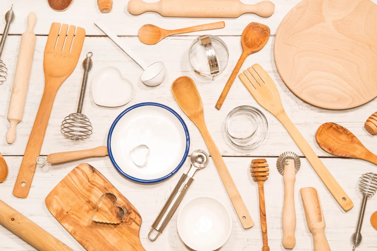 تنظيف أدوات المطبخ 