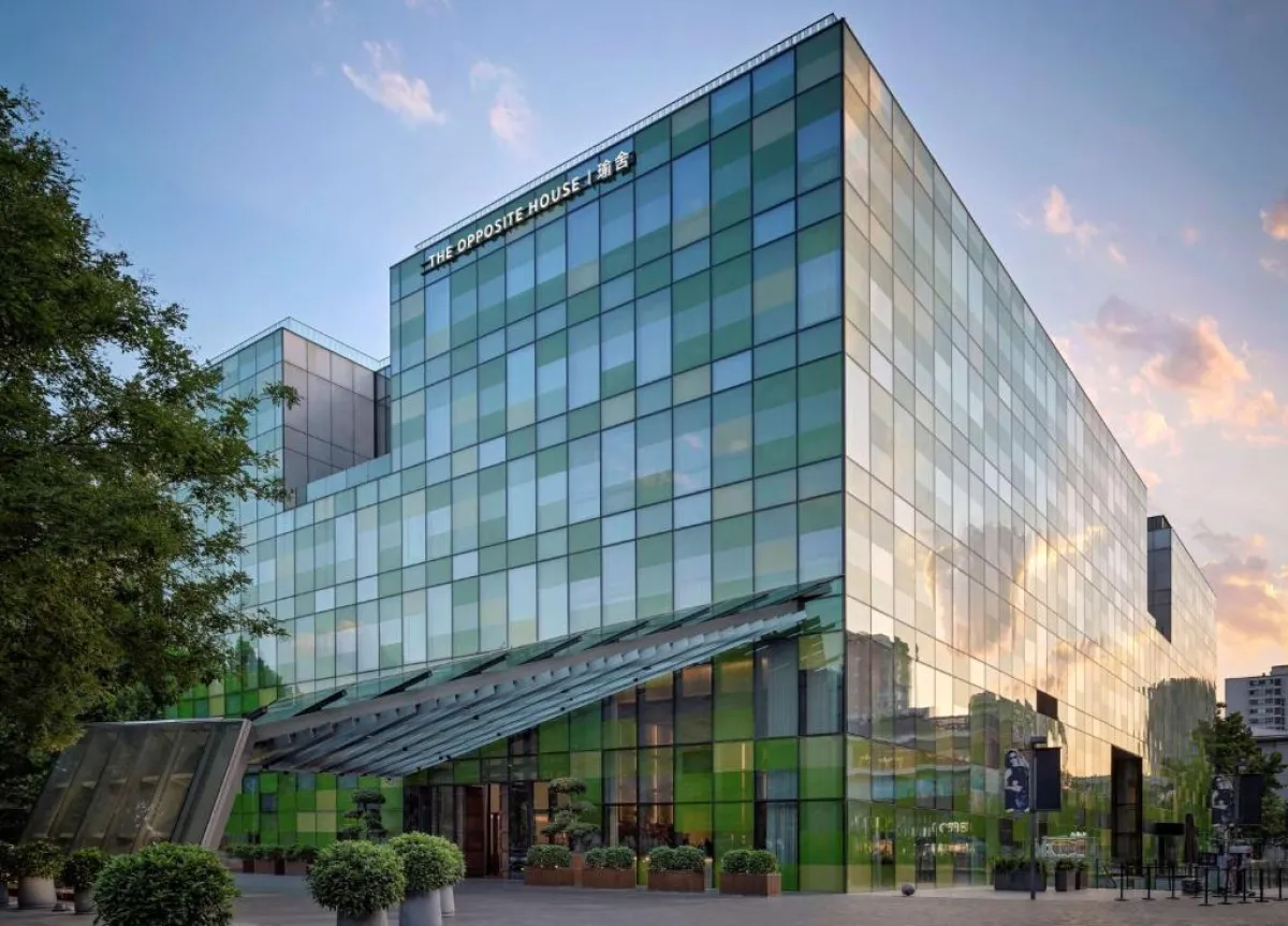 لقطة خارجية لفندق ذا أوبوزيت هاوس