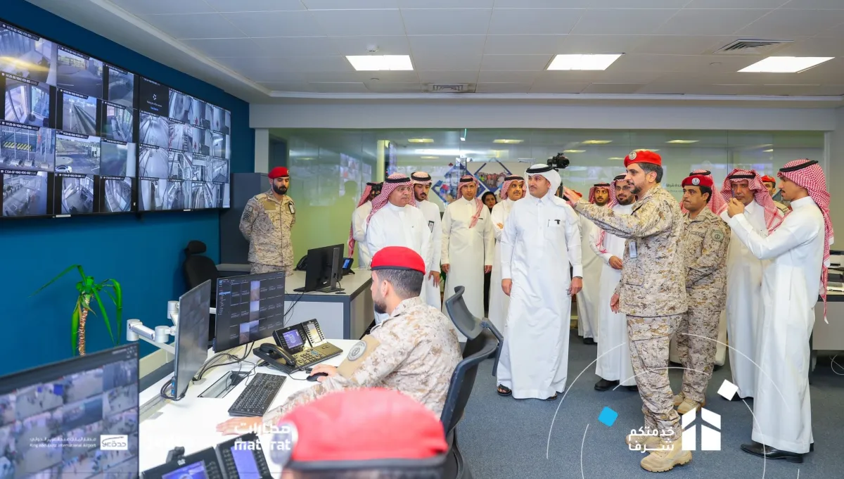 وزير النقل يقف على جاهزية الخدمات والخطط التشغيلية في مطار الملك عبدالعزيز بجدة