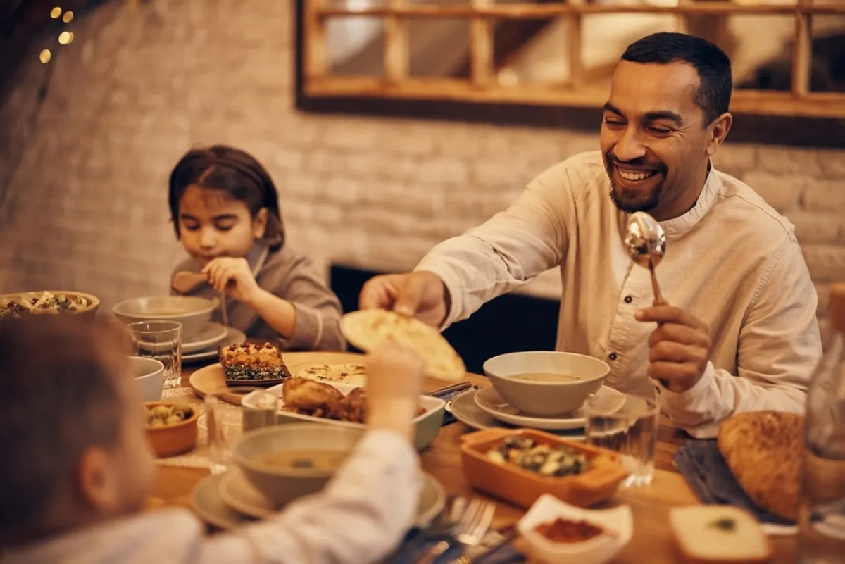 السيطرة على سلوك الأطفال، أثناء تناول طعام الفطور