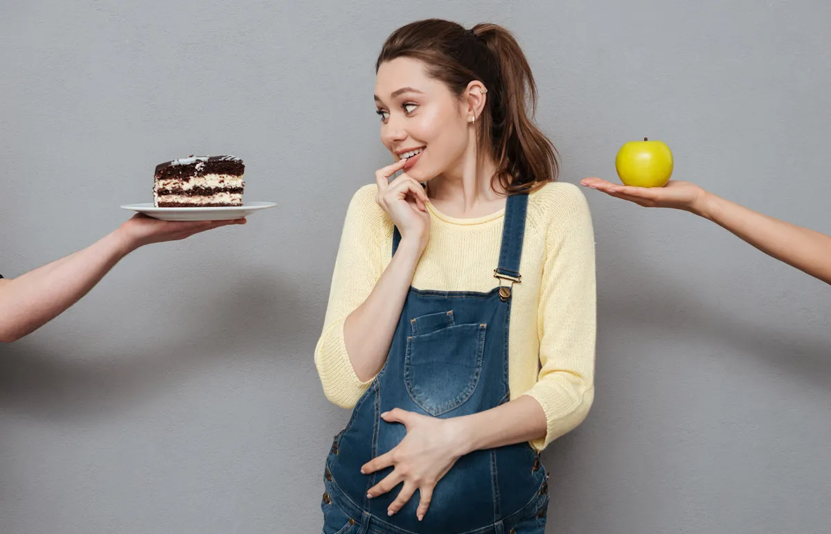 نصائح للتعامل مع رغبة الحامل في الإفراط في الحلويات في رمضان