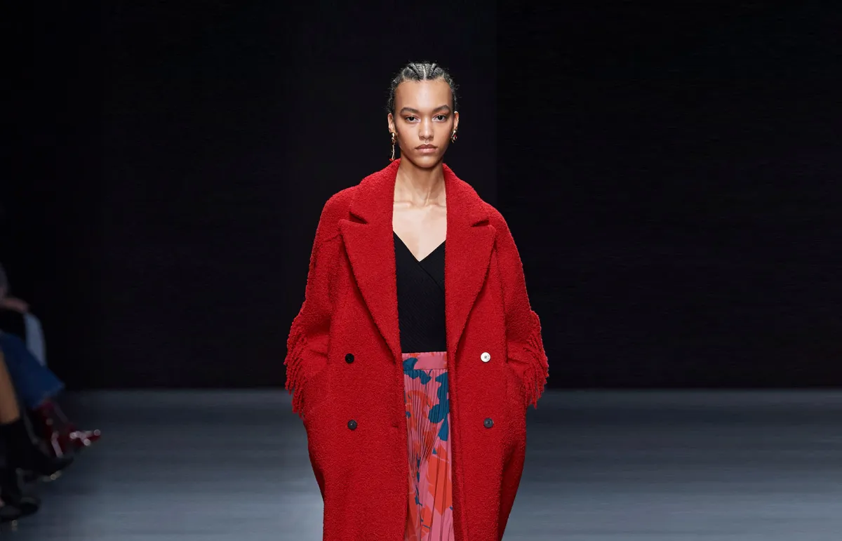 معطف باللون الأحمر من مارلينج Maryling