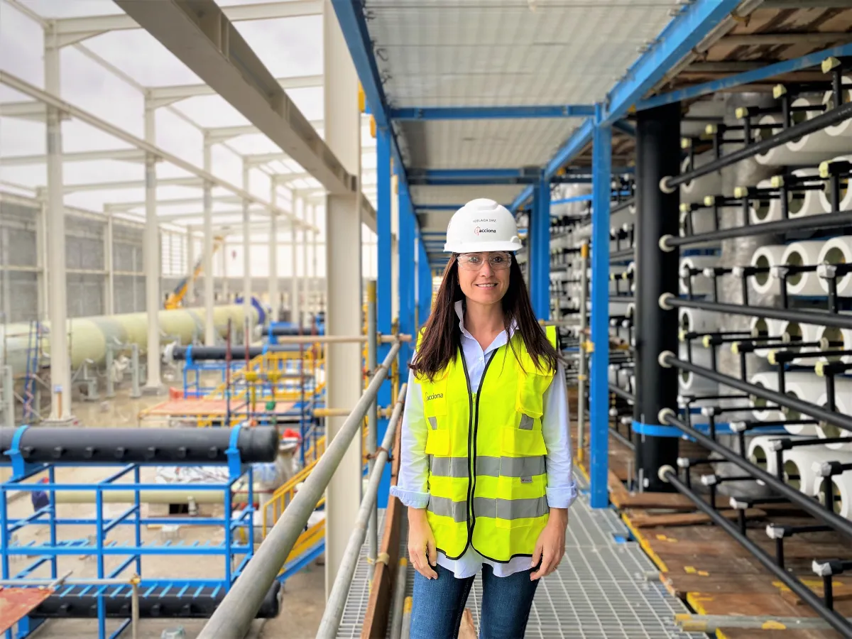 أديلايدا فرنانديز: المرأة الرائدة في المشروعات الضخمة للبنية التحتية في المملكة 