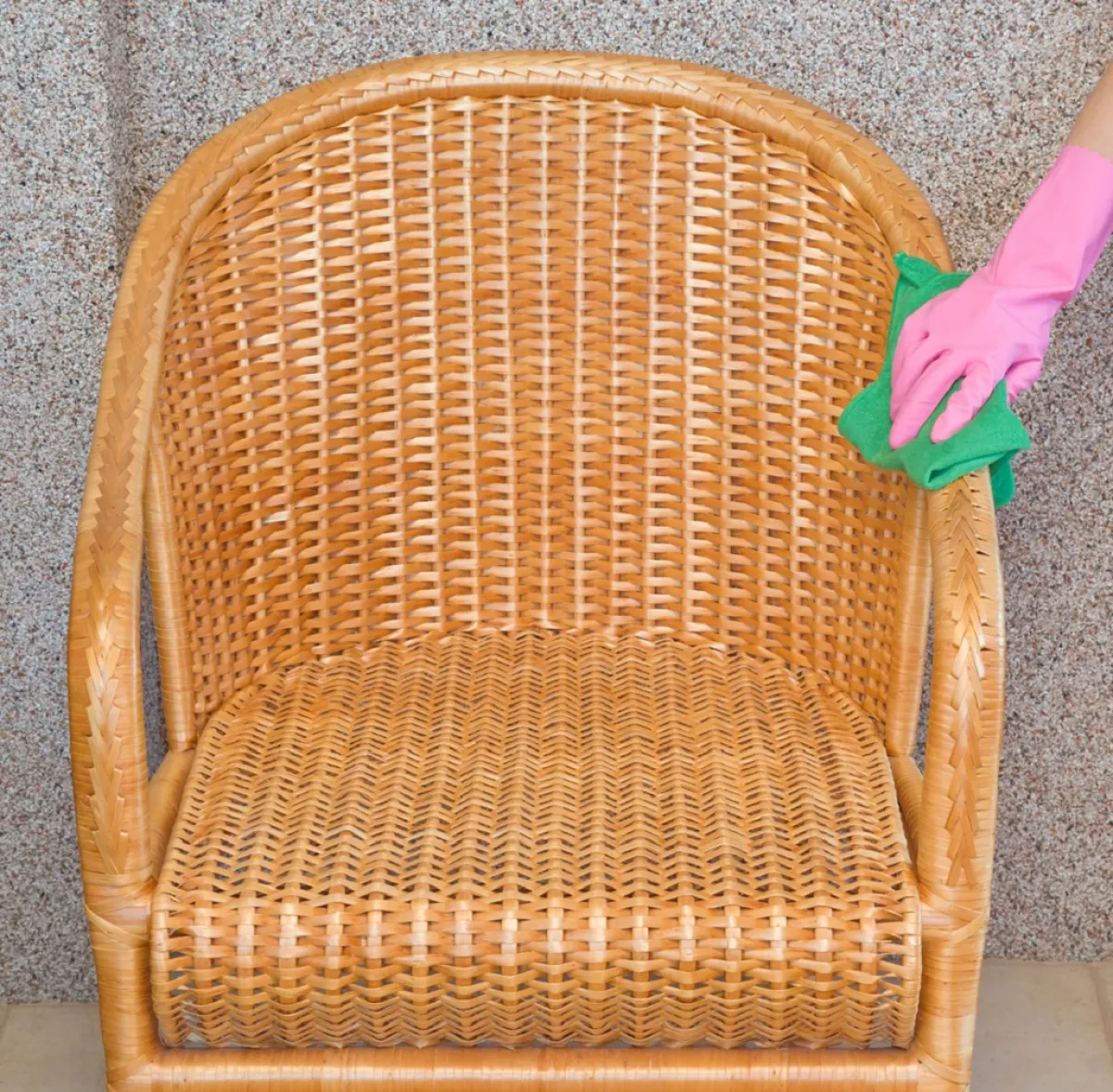 تنظيف الأثاث المصنوع من الخيزران