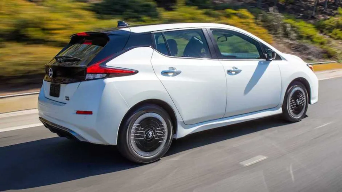 سيارات فاخرة وصديقة للبيئة