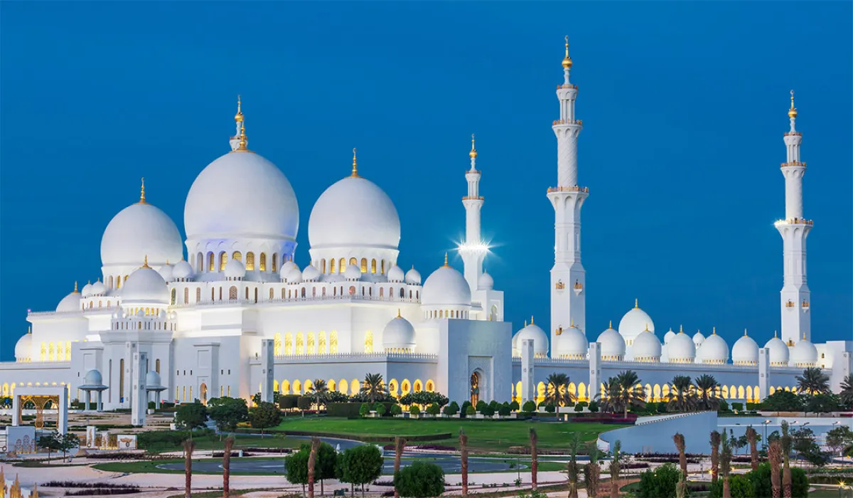 مسجد الشيخ زايد الكبير في أبوظبي 
