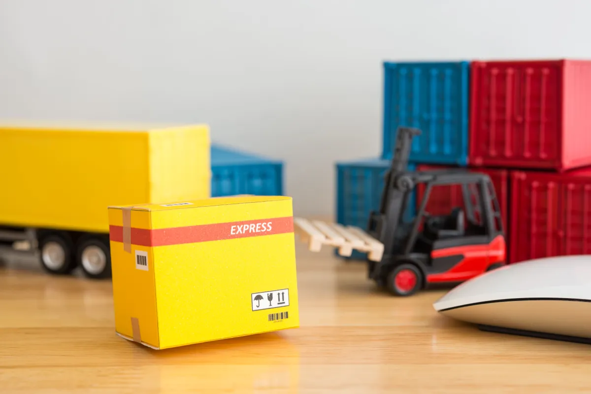 استيراد عدد محدود من المنتجات في بداية الأمر