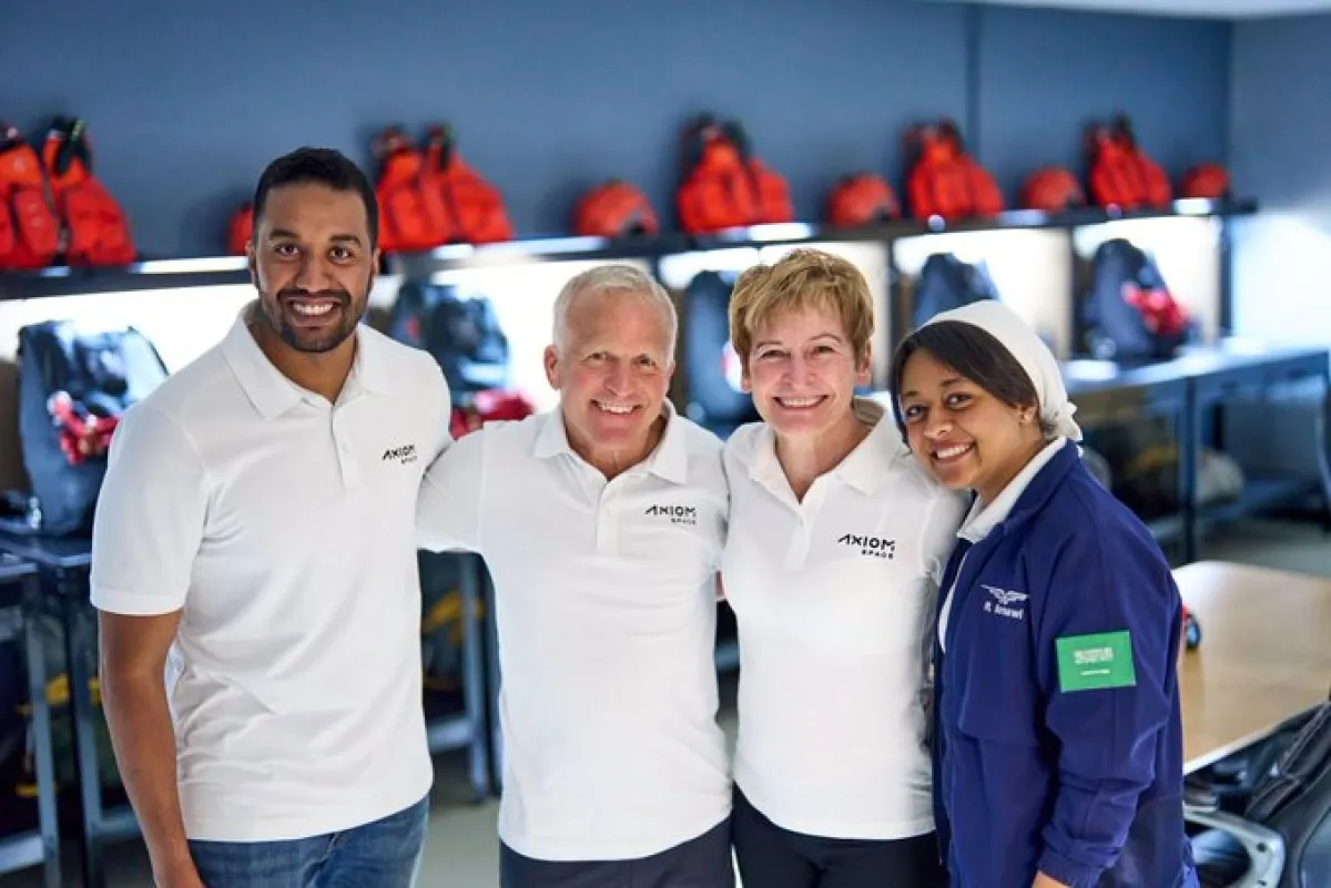 الفريق السعودي يختتم أول برامجه العلمية في الفضاء. الصورة من الحساب الرسمي للهيئة السعودية للفضاء على تويتر