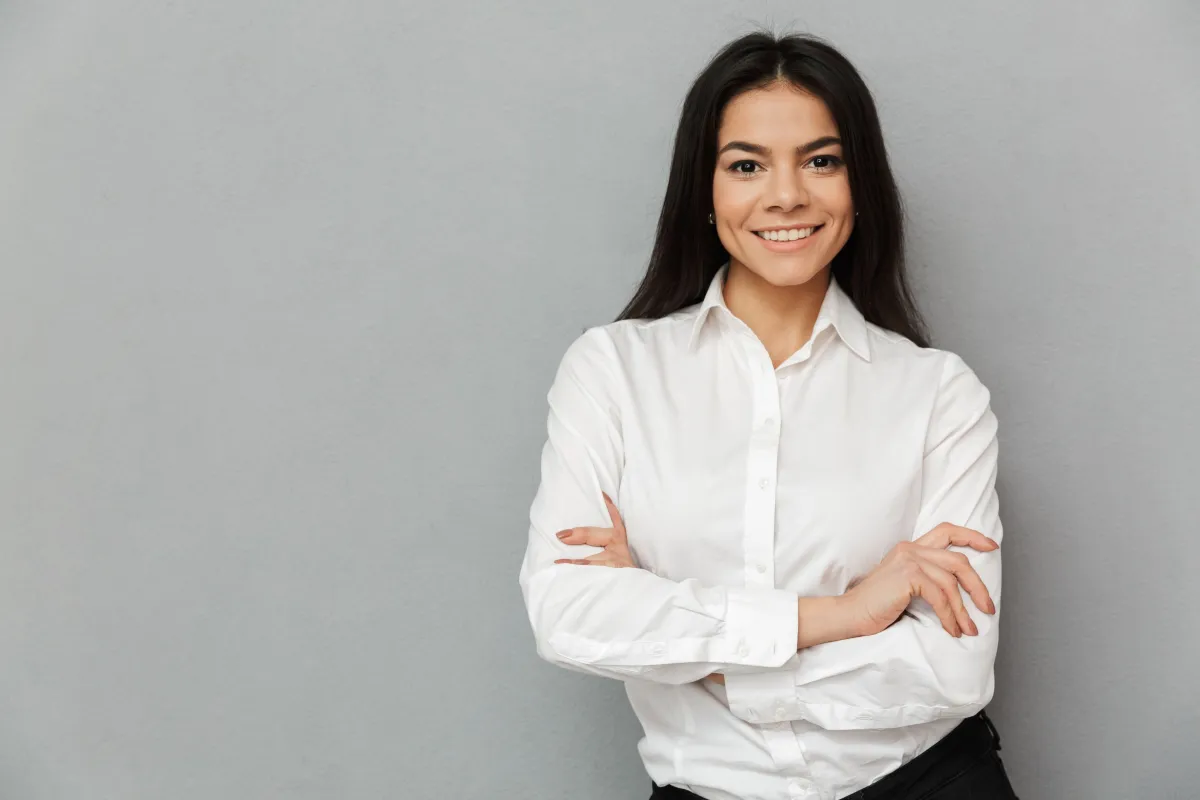 لا يجب الجلوس بصورة دفاعية، أثناء مقابلة التوظيف