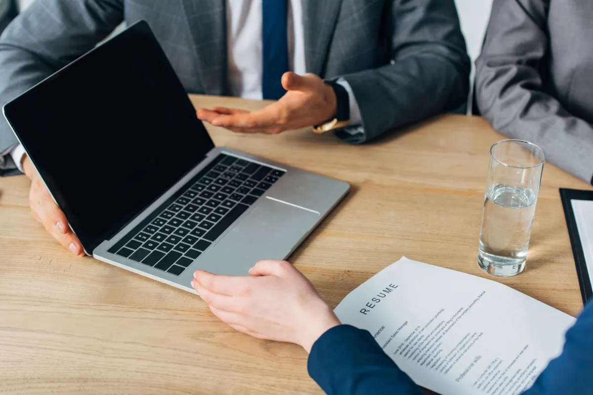 كيفية التصرف في مقابلة العمل؟