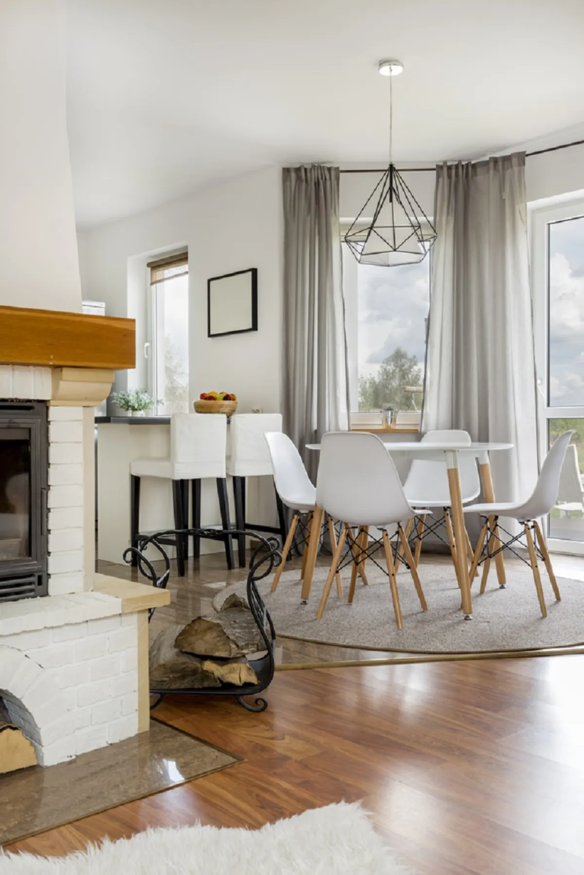 صالة "مودرن" مفتوحة