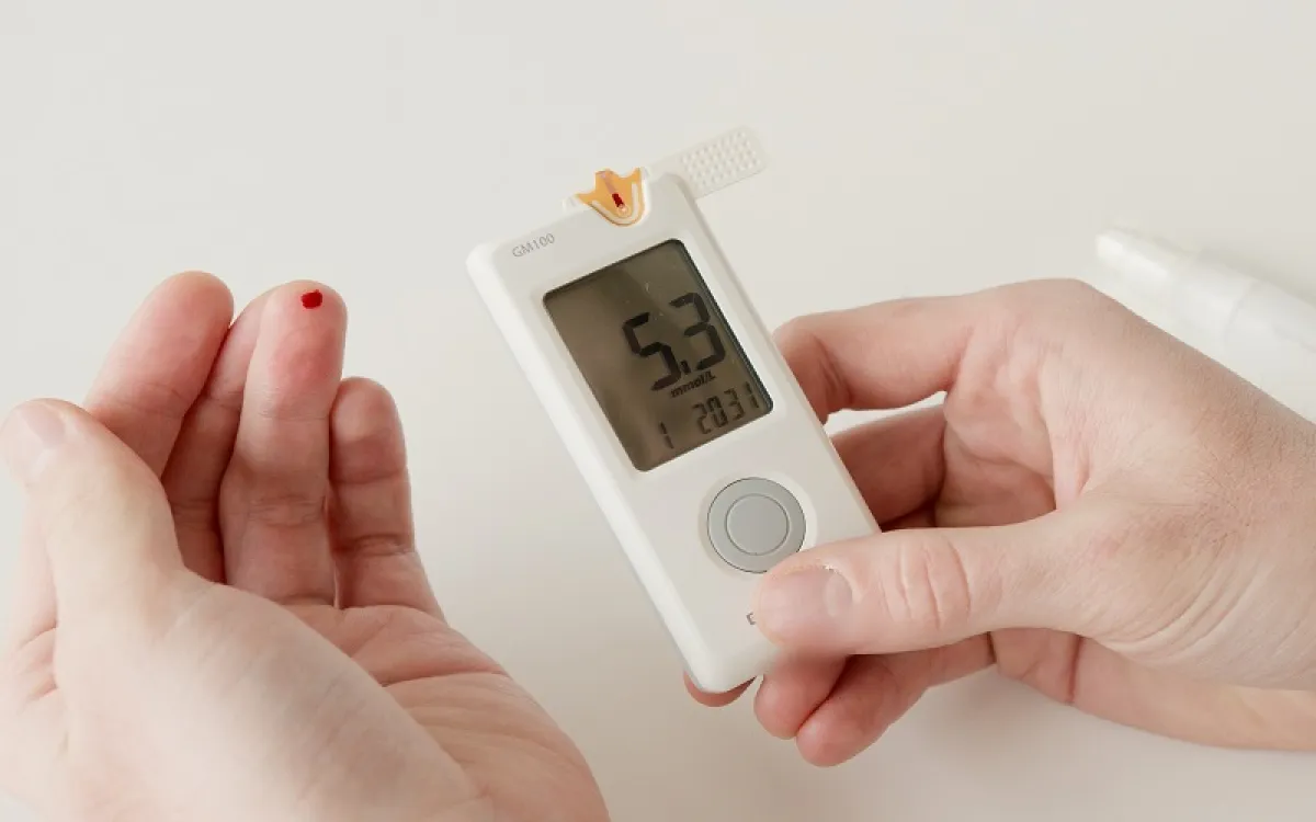 جهاز فحص مستوى السكر (الصورة من pexels)