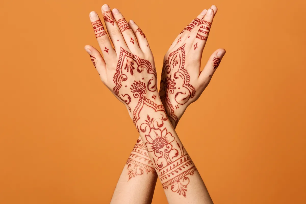 نقش حناء هلال ونجمة رمضان 2023 