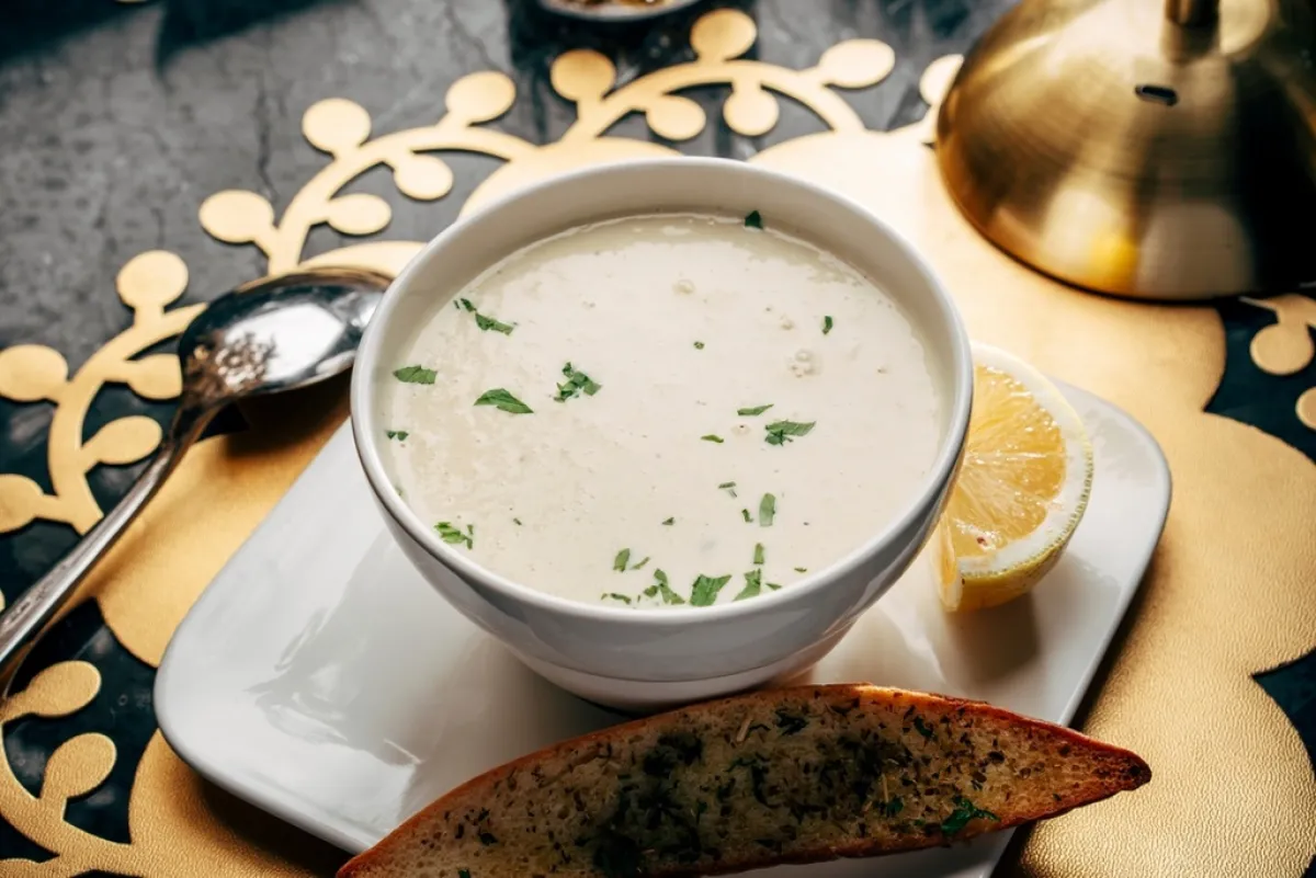 قواعد خاصة بإتيكيت تناول الشوربة 