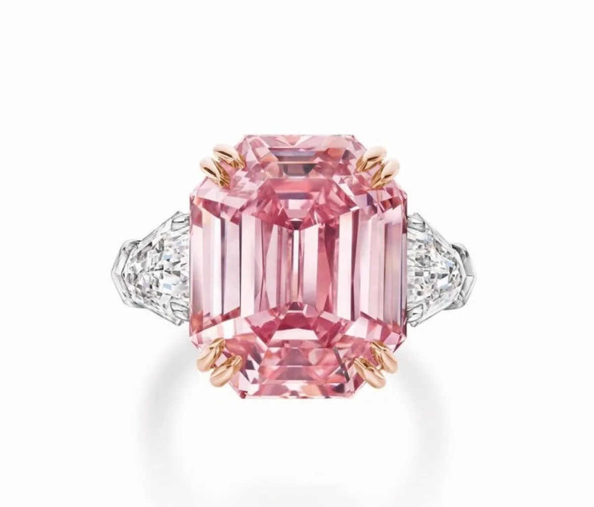 خاتم من الألماس الوردي من هاري وينستون Harry Winston