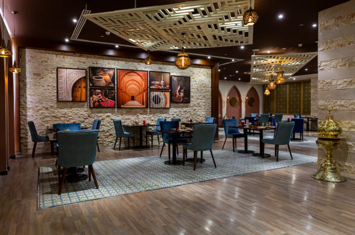 لقطة لأحد المطاعم في فندق تريومف ليكشري