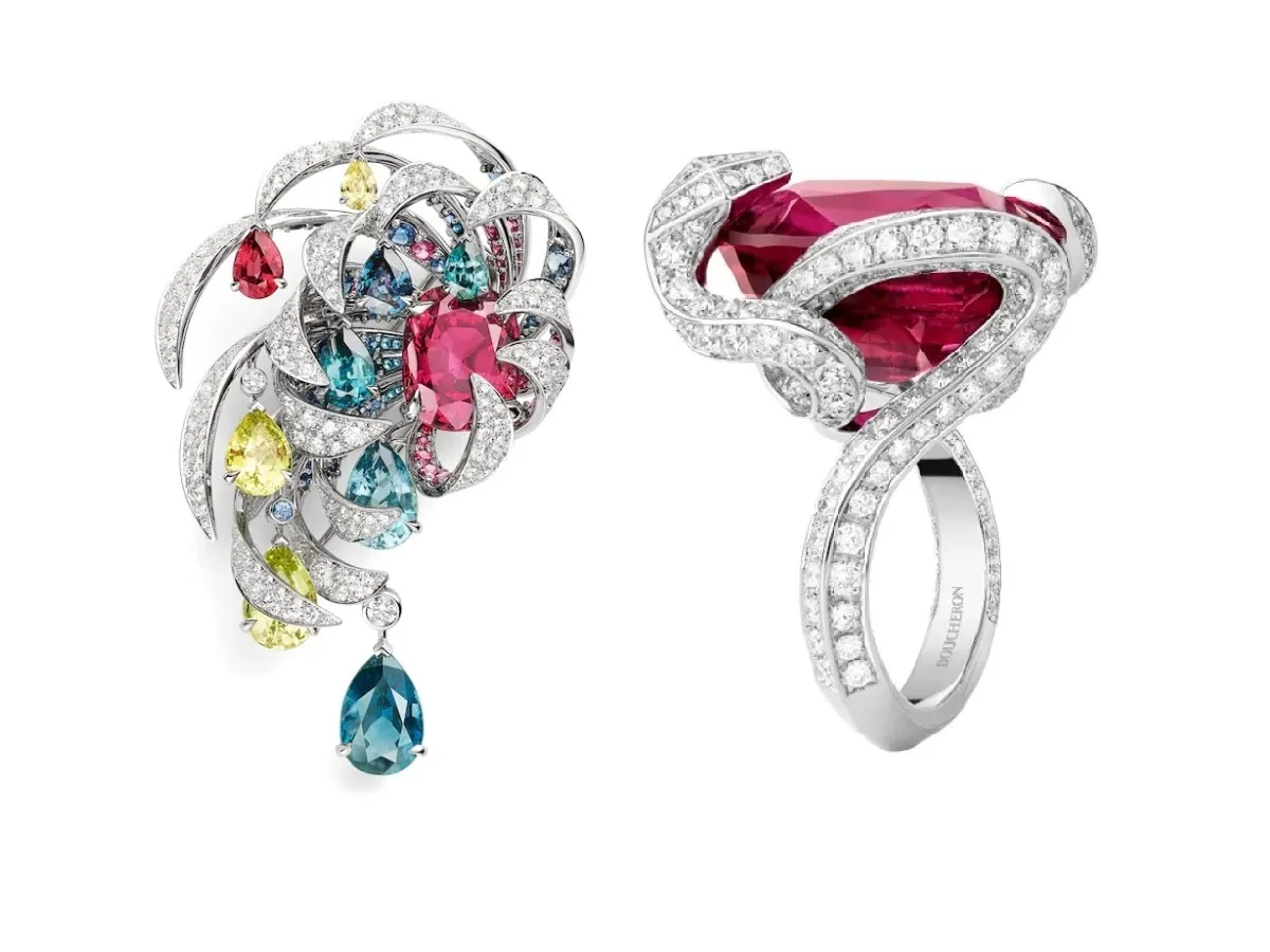 مجوهرات مرصوفة بأحجار باللون الأحمر لإطلالة أنثوية جذابة للعروس