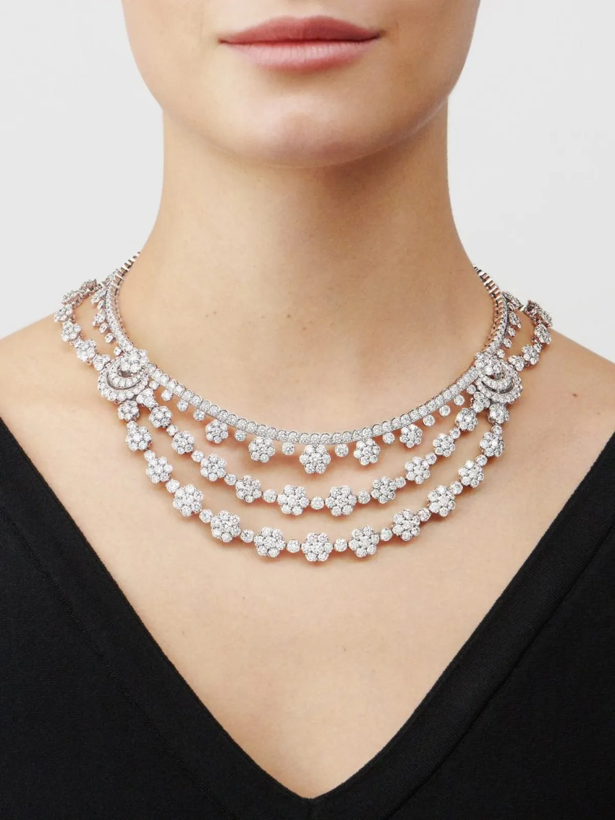 قلادة Snowflake convertable من توقيع Van Cleef & Arpels