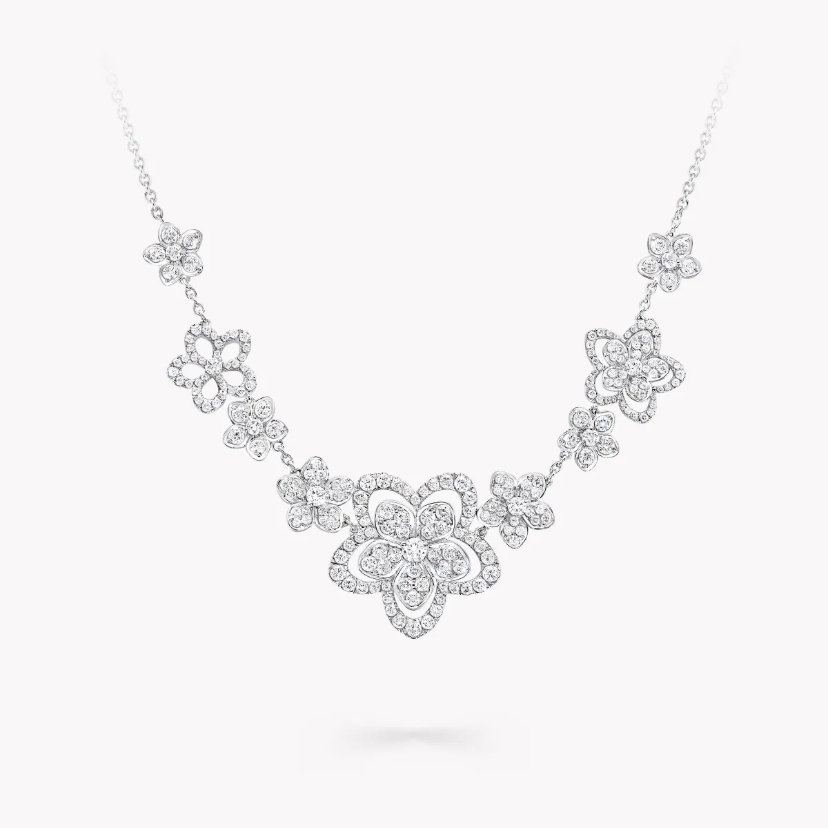 قلادة Wild Flower Multi Diamond من غراف