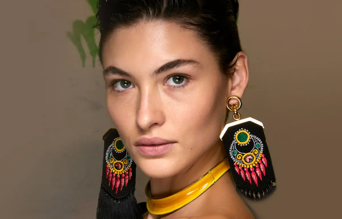 إكسسوارات تبهج الطلة Energetic Accessories