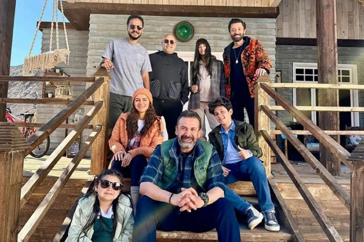 كواليس فيلم بيت الروبي صورة من صفحة كريم عبد العزيز على انستغرام