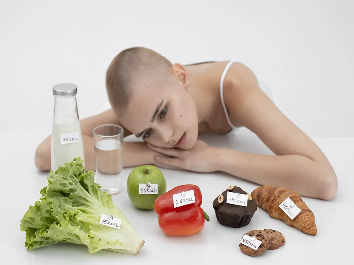 من المهم توخي الحذر بشأن الصيام لفترة طويلة إذ لا يستطيع جسم مريض السرطان تحملها (المصدر: Freepik)