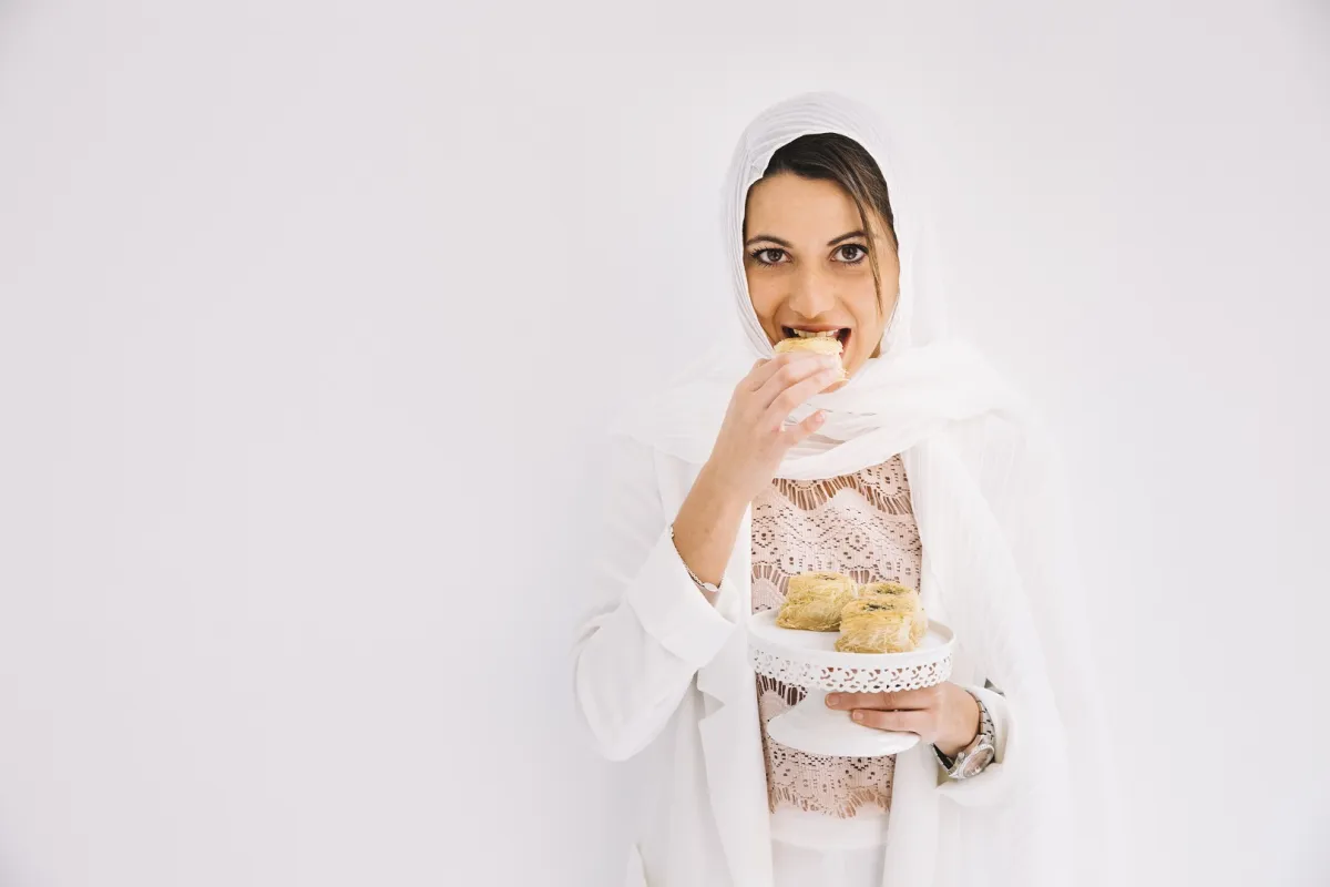 أسباب الشعور بحرقة المعدة في عيد الفطر (المصدر: Freepik)