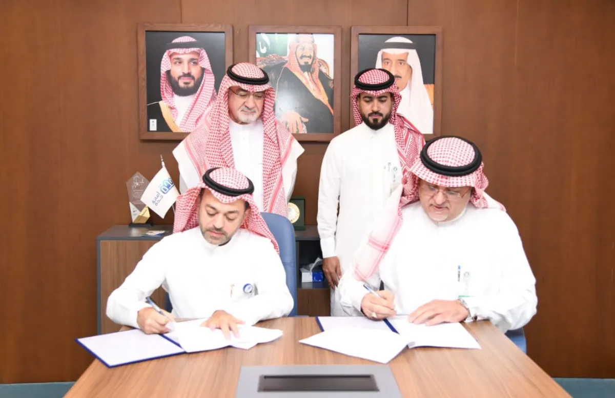 أثناء التوقيع (1)