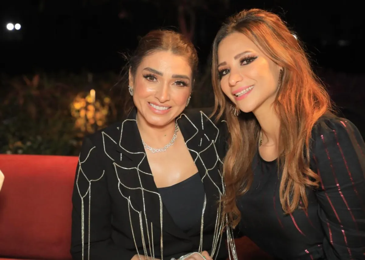  غادة طلعت وروجينا