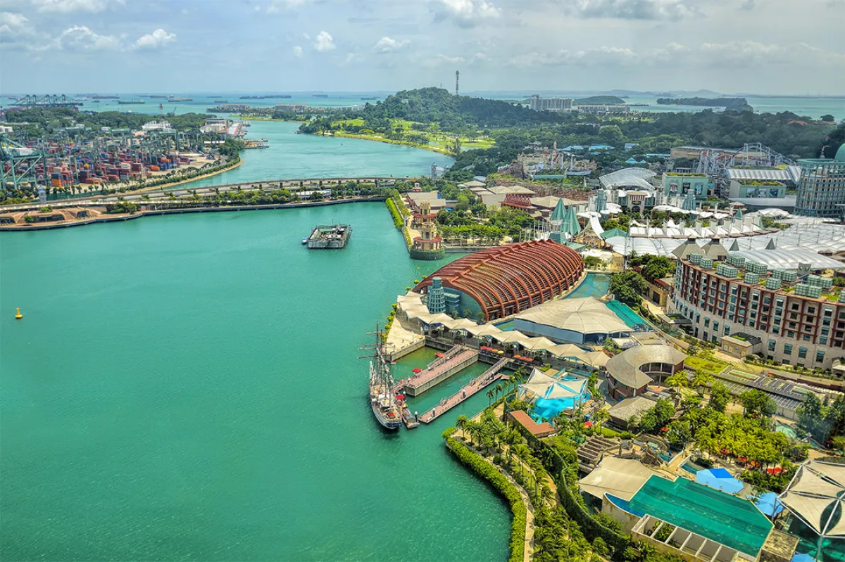 نظرة إلى جزيرة «سنتوسا»