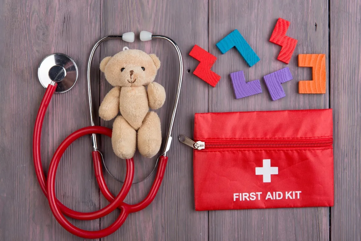 صورة تعبيرية عن حقيبة الطوارئ