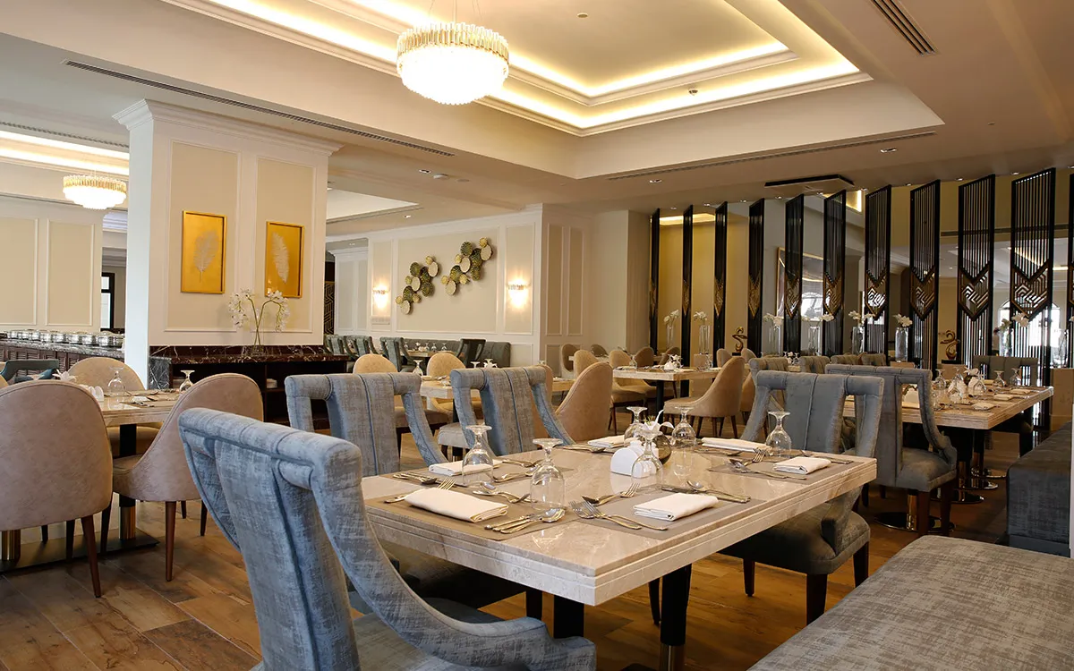 لقطة لأحد المطاعم في فيتوري بالاس