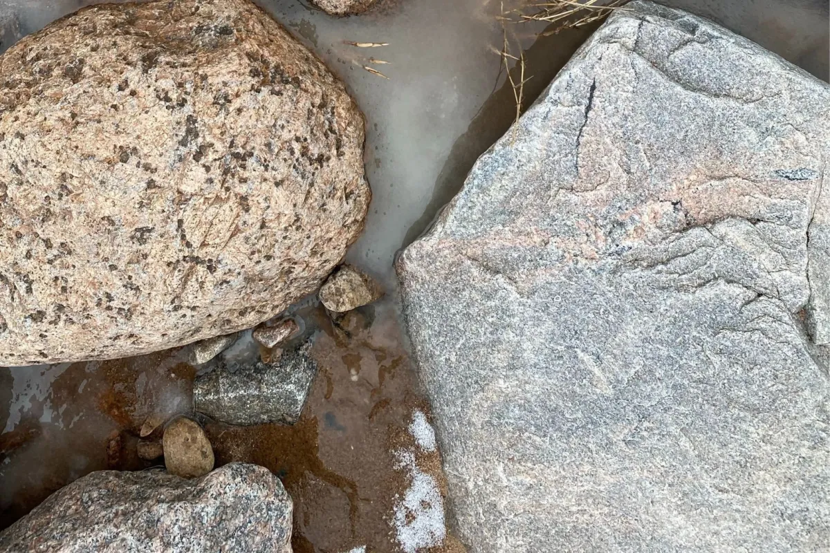  اكتشاف  لوحة عرض أثرية