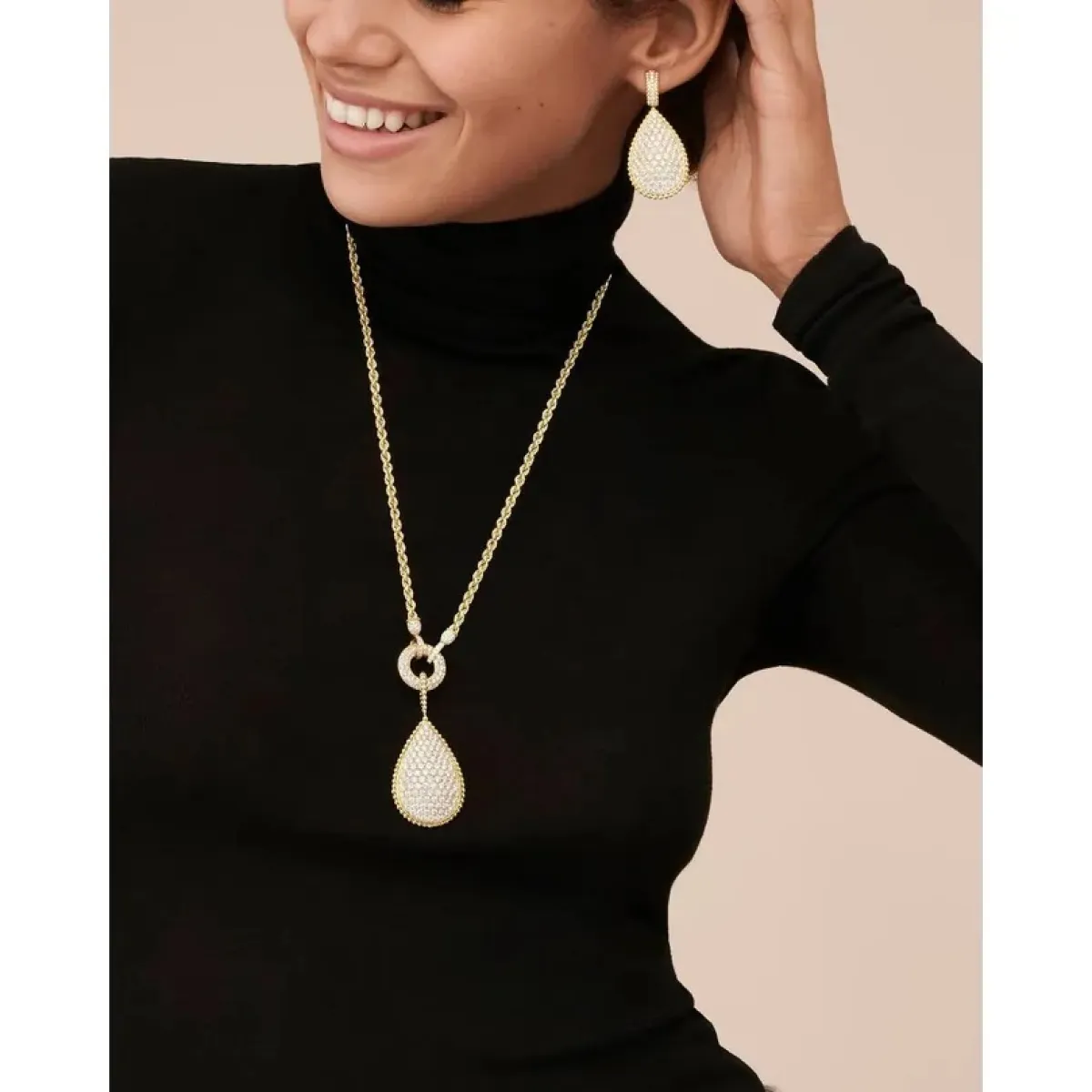 قلادة Serpent Bohème من بوشرون