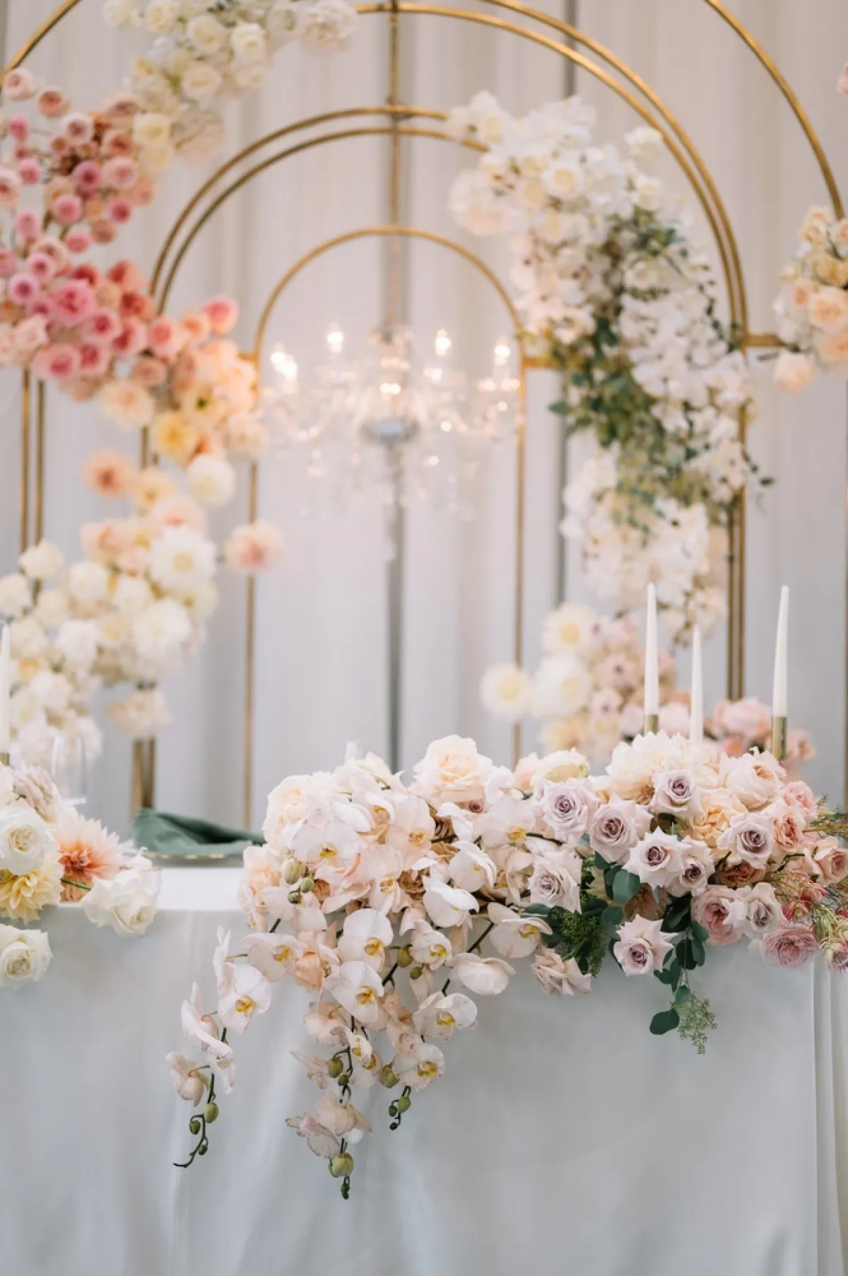 ترتيب المائدة في حفل الخطوبة