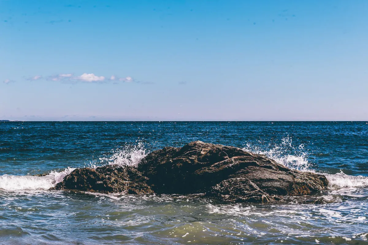 ثقب بالمحيط الهادئ يدق ناقوس الخطر لحدوث زلزال مدمر 