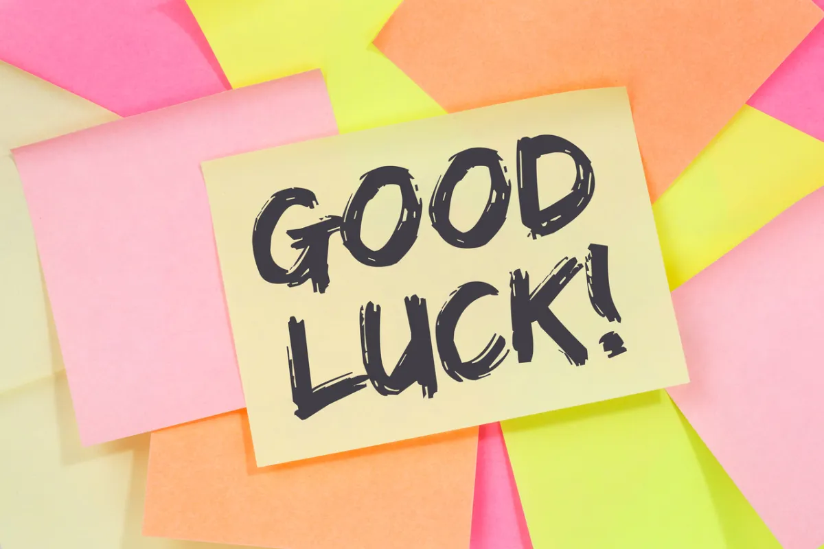 صورة تعبيرية عن الحظ السعيد