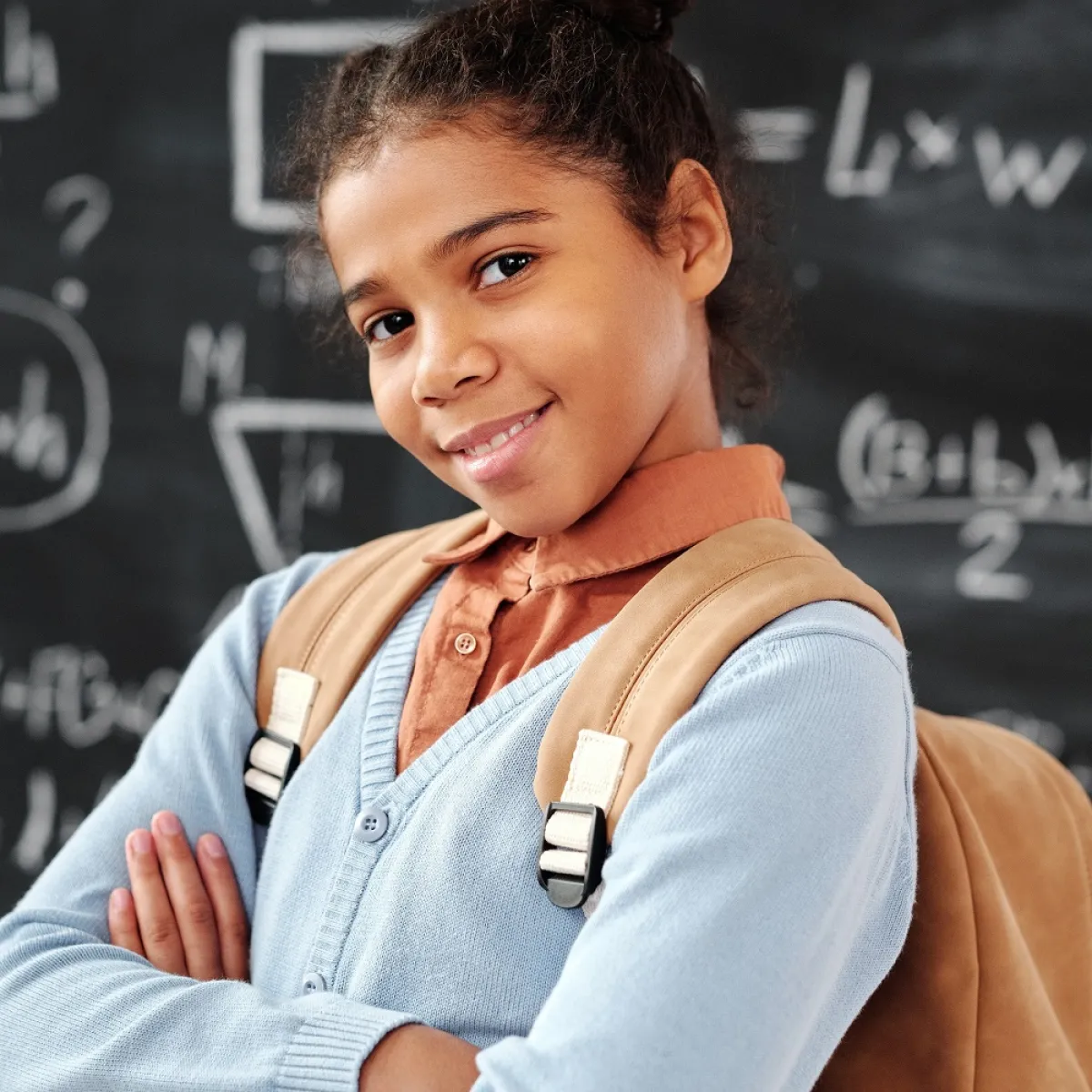 صورة لطفلة تبدو على ملامحها قوة الشخصية