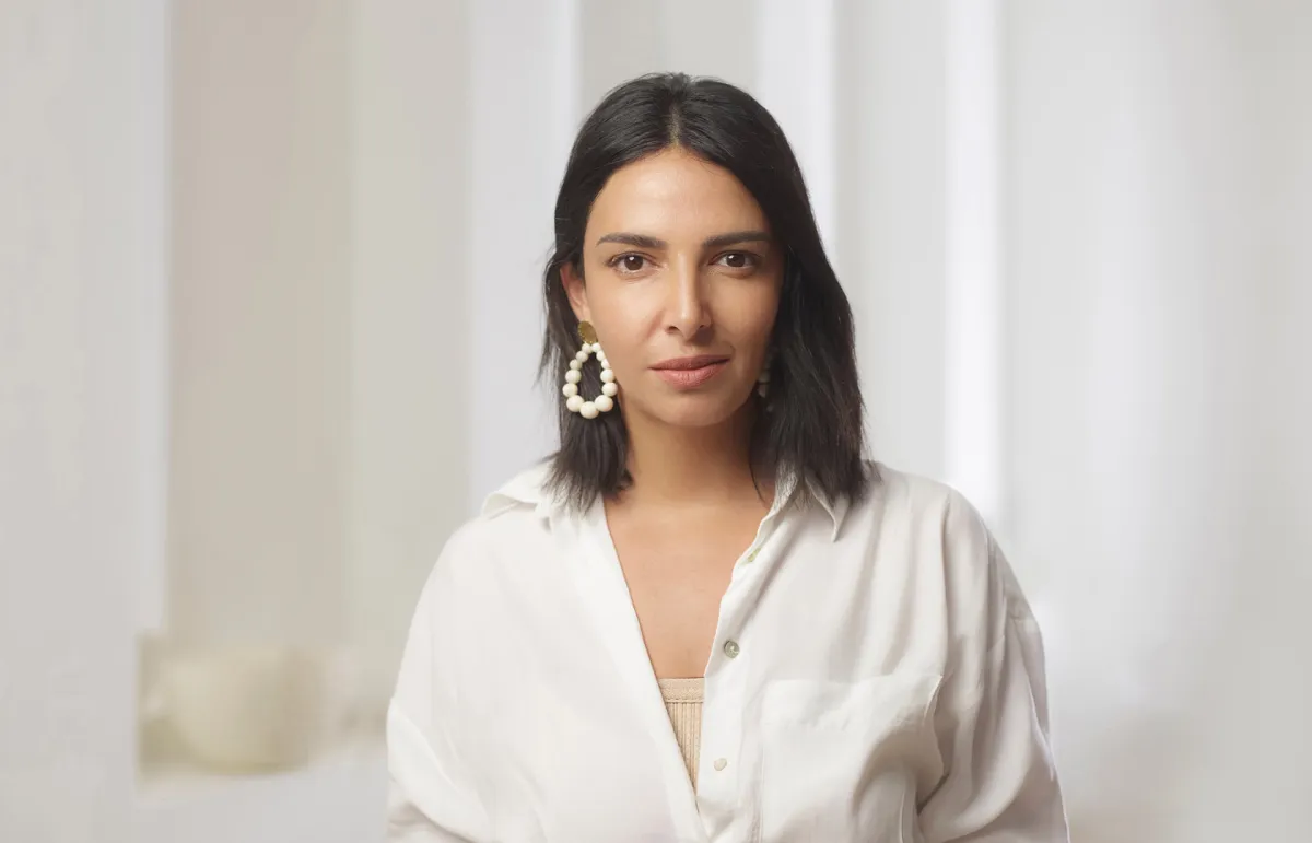 المصممة Bani Singh: أعمالي تجعل المساحات «تهمس» وتثير المشاعر