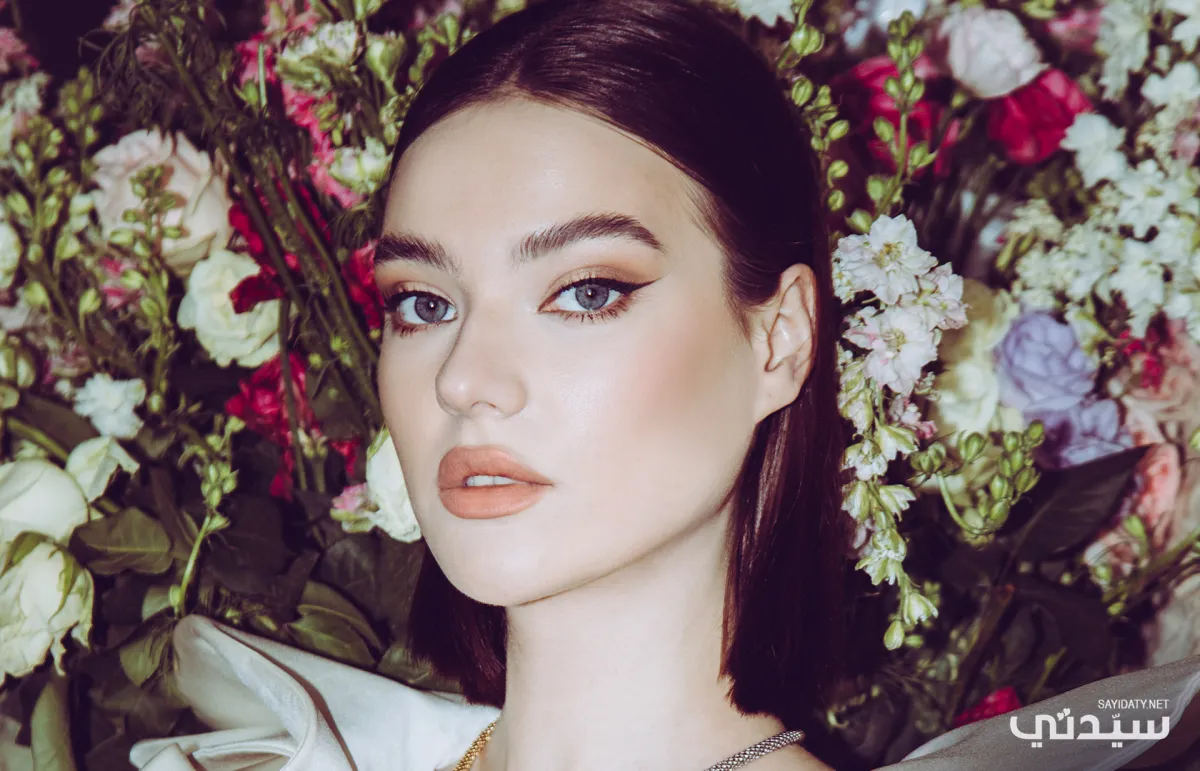 إطلالات مشرقة للربيع Bright & Rosy