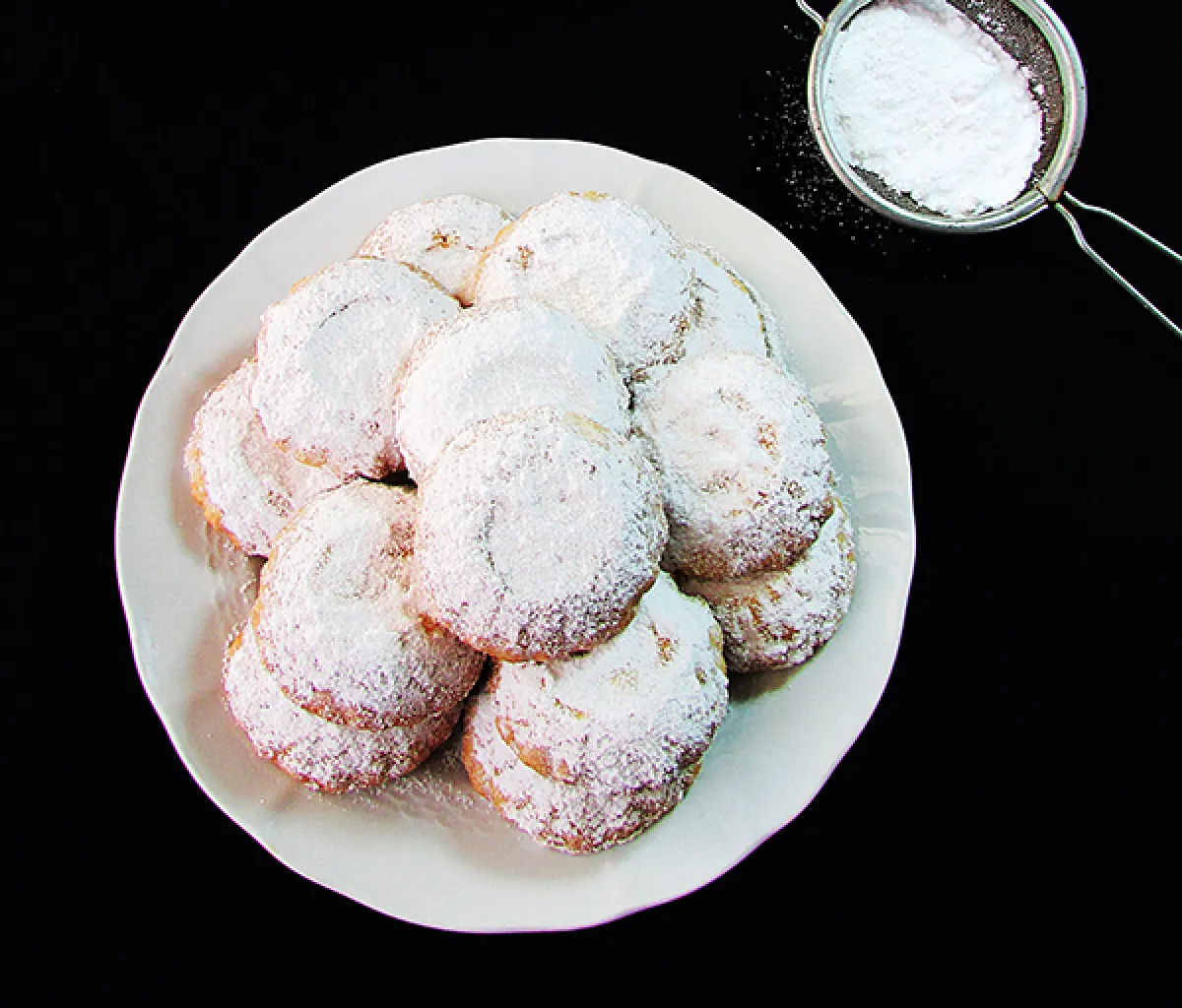 في عيد الفطر المبارك ... كيف احتفى الشعراء بكعك العيد؟