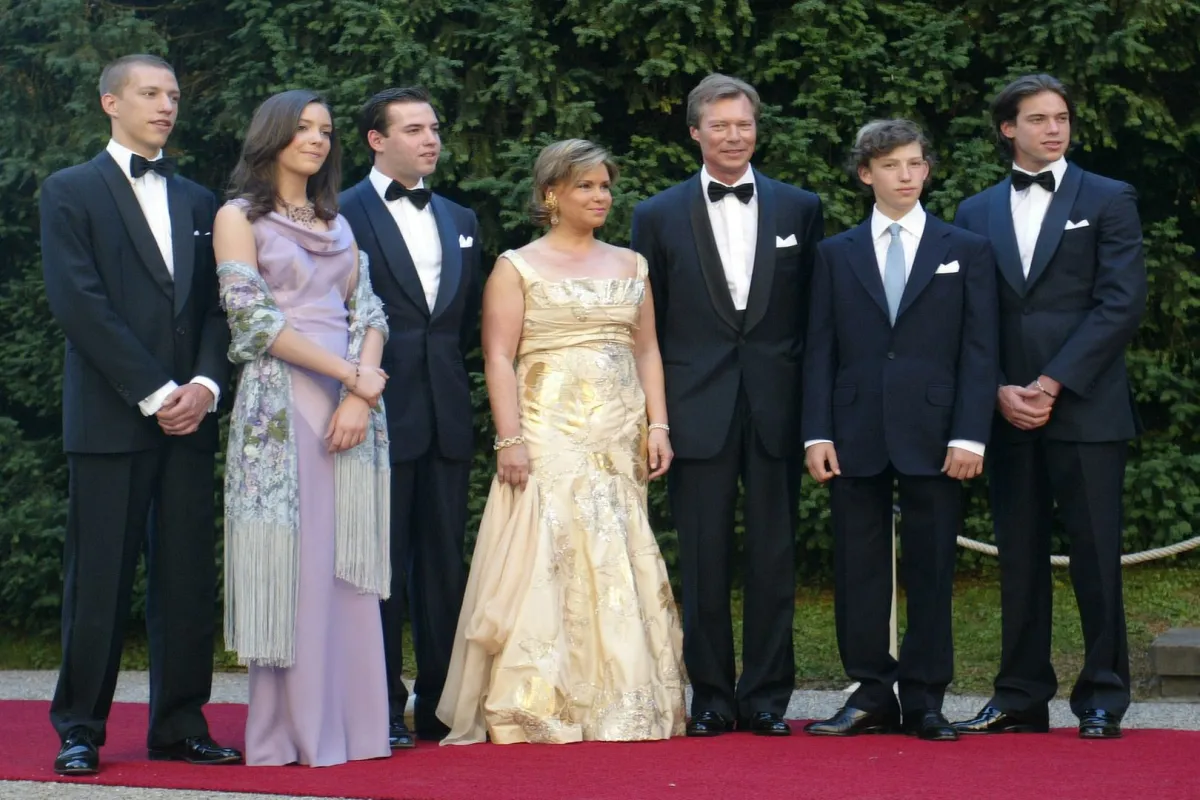 Prince Louis of Luxembourg, Princess Alexandra, Crown Guillaume, Grand Duchess Maria Teresa, Grand Duke Henry, Prince Sebastien and Prince Felix at the castle of Berg , 01 July 2006 in Colmar-Berg. AFP PHOTO JEAN-CHRISTOPHE VERHAEGEN
