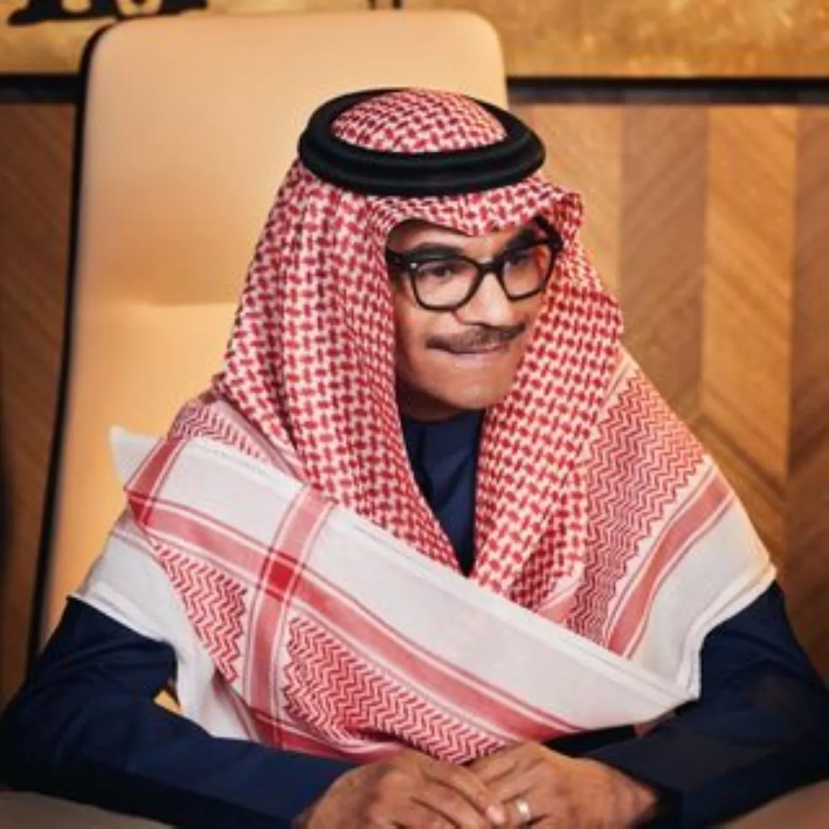 رابح صقر الصورة من  حسابه  هلى الانستغرام