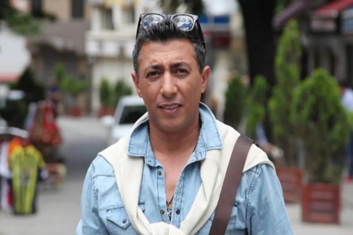 المطرب عمر عبد اللات - الصورة من صفحته الرسمية على فيس بوك