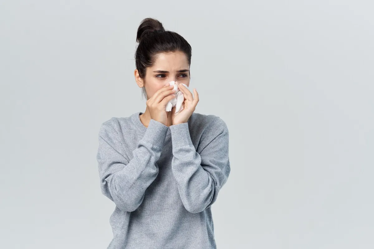 صورة لامرأة مصابة بالجيوب الأنفية