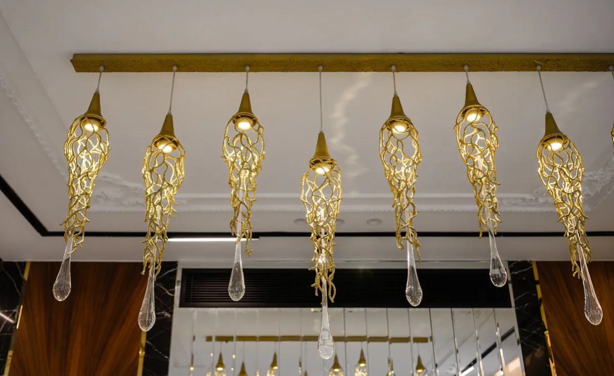 معادن لماعة (الصورة من AHMED SALEH DESIGNS) 