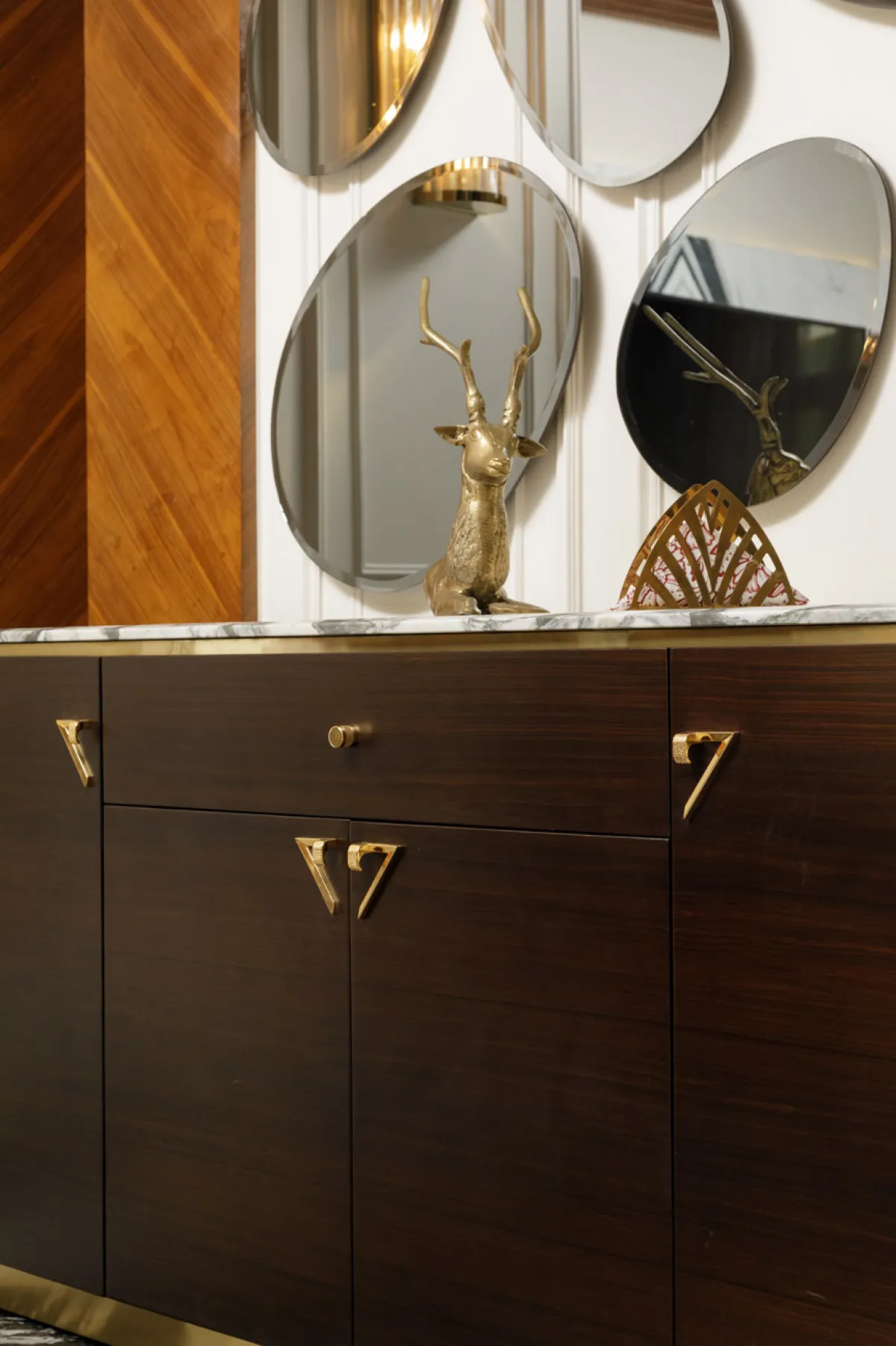 تفاصيل معدنية (الصورة من AHMED SALEH DESIGNS) 