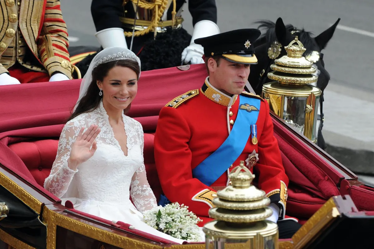  Prince William and Catherine after their wedding service, in London, on April 29, 2011. AFP PHOTO / GERARD JULIEN